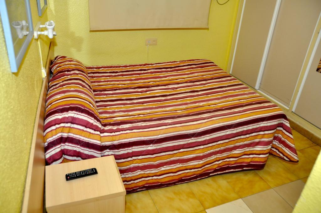 Hostal El Jardin Benidorm Rum bild