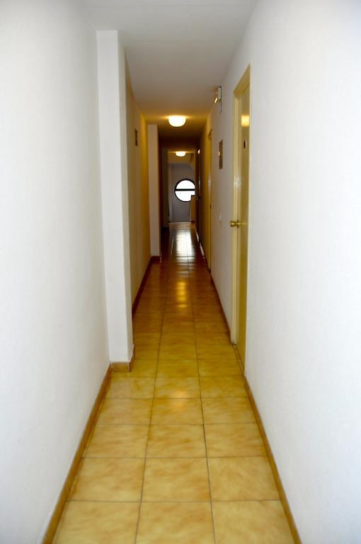Hostal El Jardin Benidorm Exteriör bild