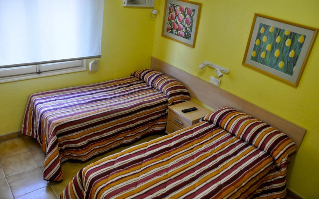 Hostal El Jardin Benidorm Rum bild
