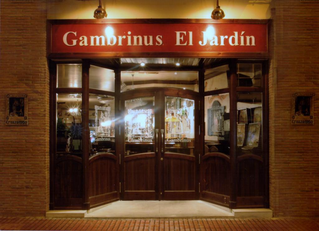Hostal El Jardin Benidorm Exteriör bild